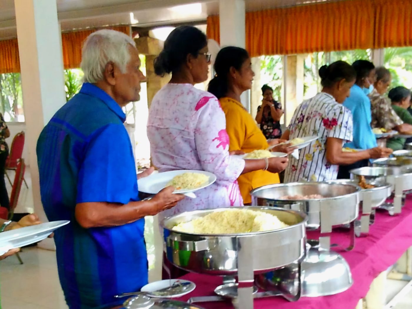 Buffet service during a day outing